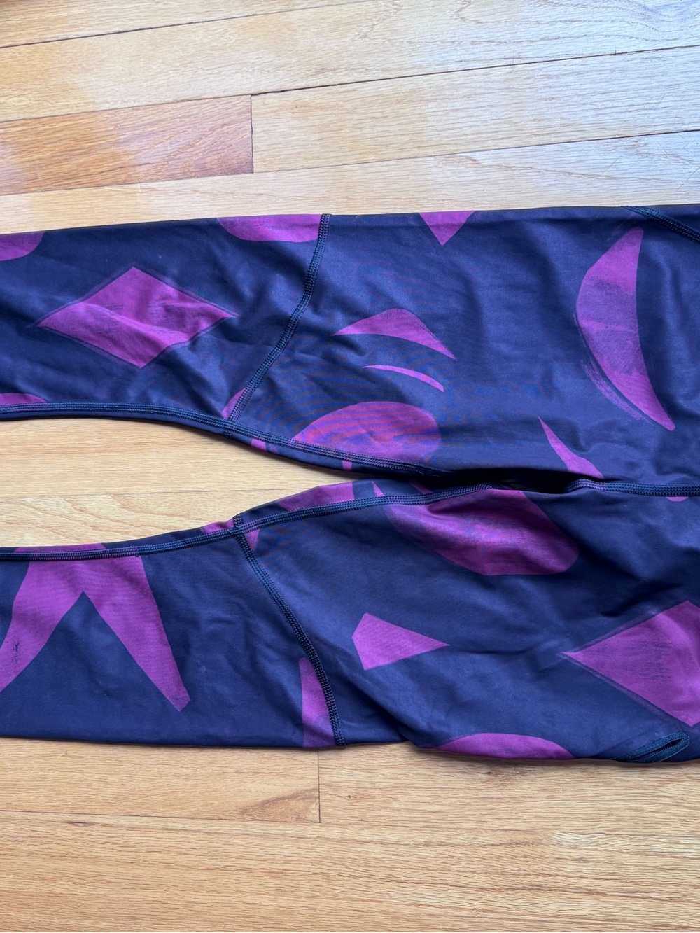 Pink and Black fast and free Lululemon- Zip Pocket Detail running pants